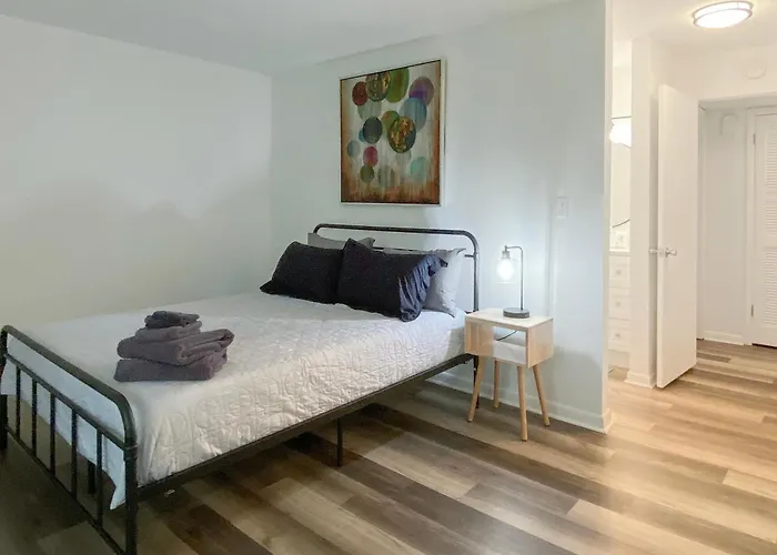 Prime Location! Upscale, Spacious 2br-2 Full Ba *
