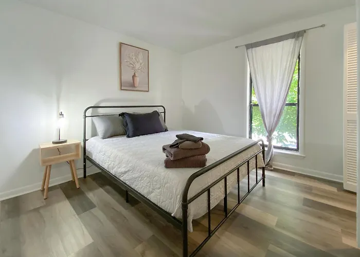 Apartment Prime Location! Upscale, Spacious 2br-2 Full Ba