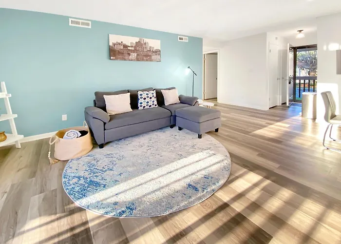 Apartment Prime Location! Upscale, Spacious 2br-2 Full Ba Winston-Salem